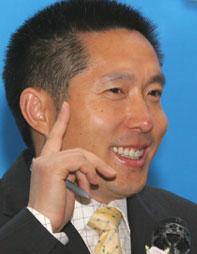 中央電視臺(tái)廣告經(jīng)濟(jì)信息中心主任、經(jīng)濟(jì)頻道總監(jiān)郭振璽