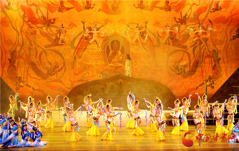 8月8日晚，《絲路花雨》《大夢敦煌》首次同臺亮相蘭州