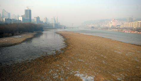 市民：黃河水位大降會不會影響供水？ 水務部門：枯水期流量偏小屬于正?，F(xiàn)象