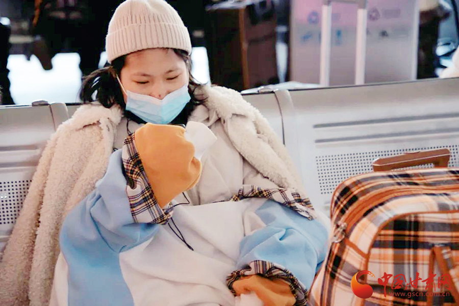 春運(yùn)故事：歸途的車站，有溫情、愛情，還有堅(jiān)守