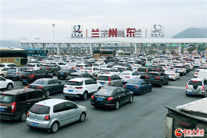 春運(yùn)即將開(kāi)啟 蘭州市啟用15處執(zhí)法服務(wù)站點(diǎn)和119處農(nóng)村道路交通安全勸導(dǎo)站