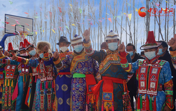 肅南：分紅啦分紅啦！南溝村村民喜領(lǐng)43.3萬元