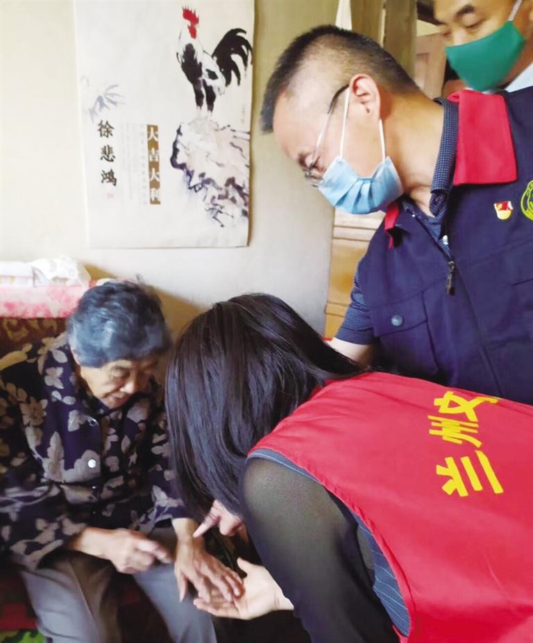 在公益志愿服務(wù)中踐行初心使命——記中國(guó)好人、城關(guān)區(qū)一方公益慈善協(xié)會(huì)黨支部書記高平