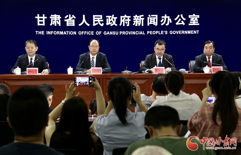 今年上半年甘肅經(jīng)濟(jì)運行加速恢復(fù)總體平穩(wěn) 地區(qū)生產(chǎn)總值4748.2億元同比增長10.5%