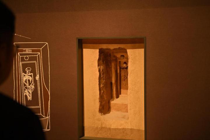 張家川縣馬家塬車輿博物館展陳的馬家塬遺址出土文物。李亞龍 攝