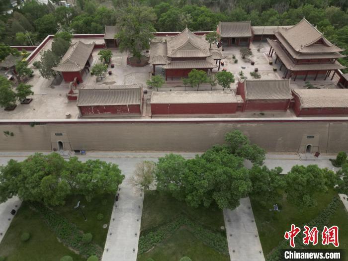 5月16日，航拍下的雷臺漢墓墓室入口。戴文昌　攝