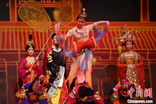2023年第六屆敦煌文博會期間，系列演藝上演。(資料圖)李亞龍 攝