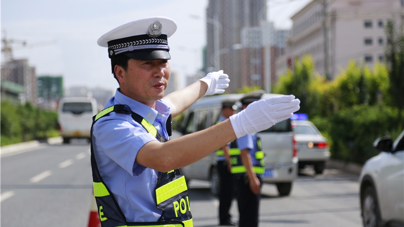 初心如磐鑄警魂 赤心為民守暢安——記全國(guó)公安二級(jí)英模鐘全龍